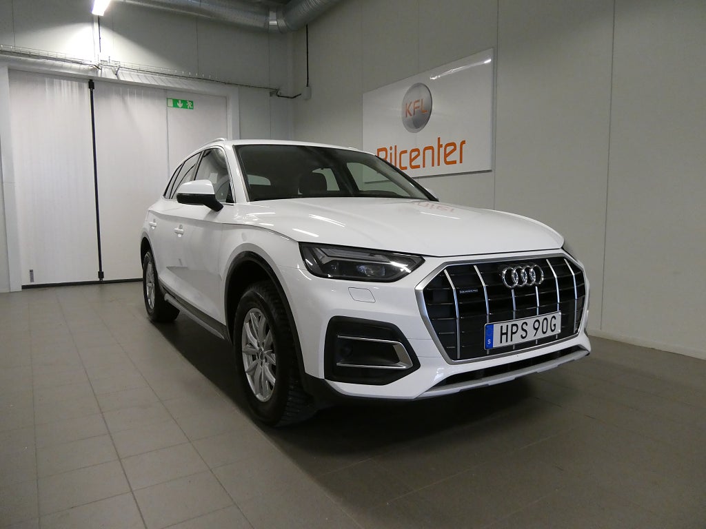 Audi Q5 40 TDI quattro *KFL 10 år 2,99%* Aut-Drag-Värmare-CarPlay-SoV