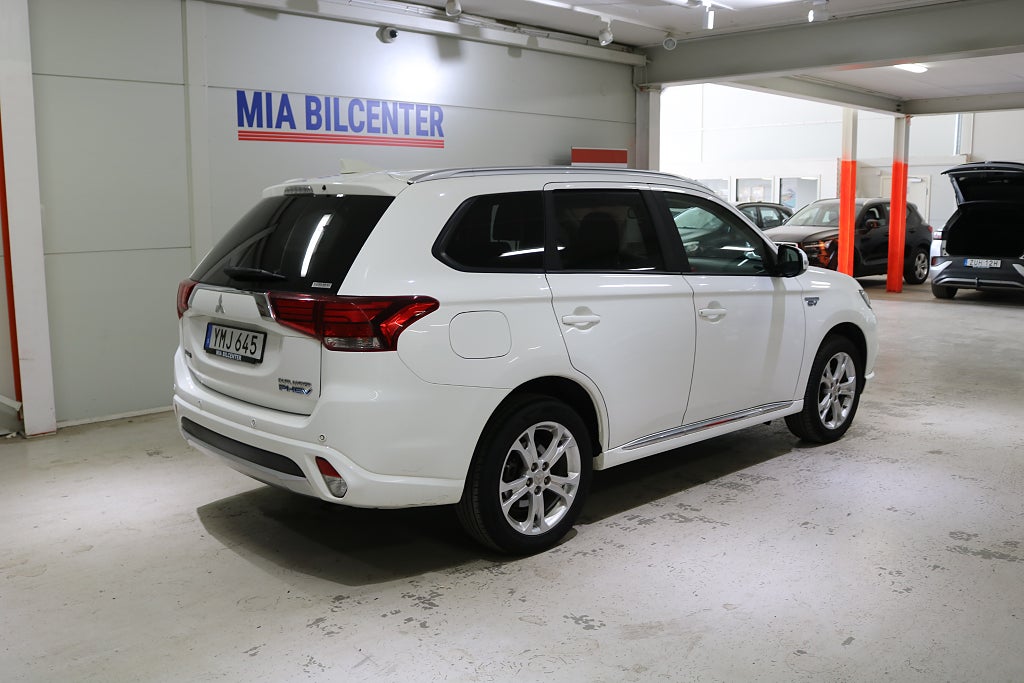 Mitsubishi Outlander 2017 - miniatyr 3
