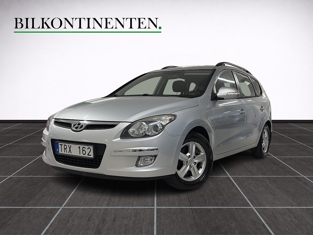 Hyundai i30 CW 1.6 Sätesvärme Isofix 1-BRUKARE Lågmil Nyservad