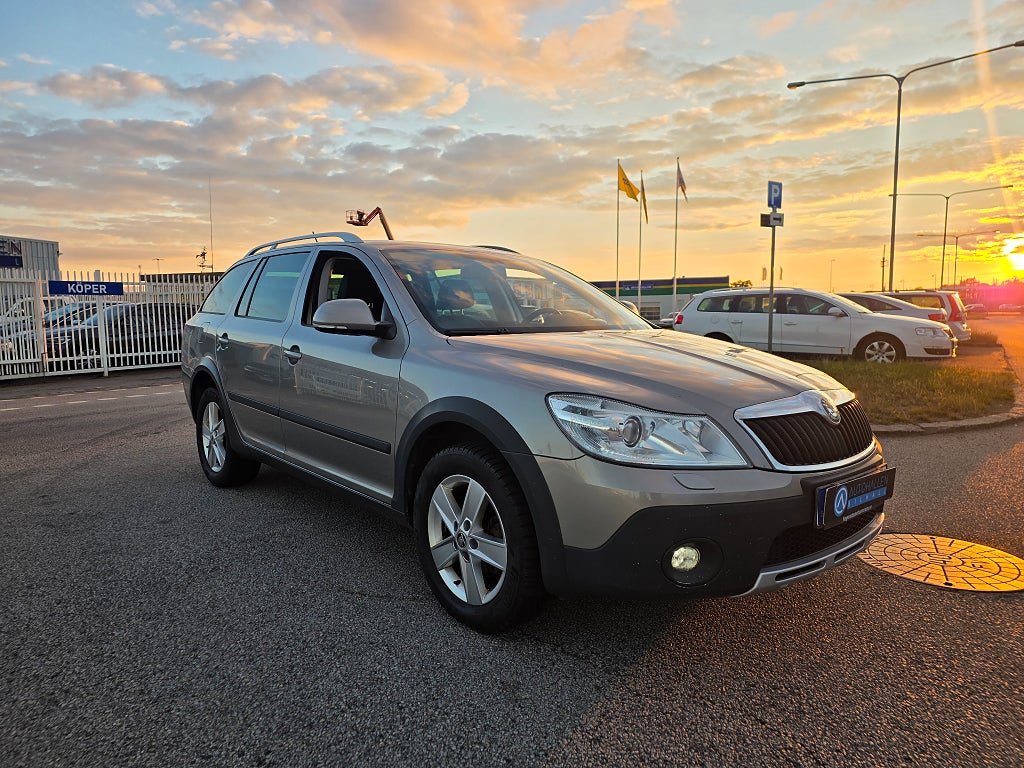 Skoda Octavia Scout 2.0 TDI 4x4 1 Års Garanti 0% RÄNTA 36MÅN