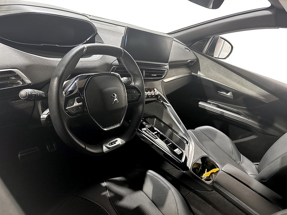 Bild på Peugeot 3008 GT 1.2 PT 130hk Aut B-KAMERA CARPLAY