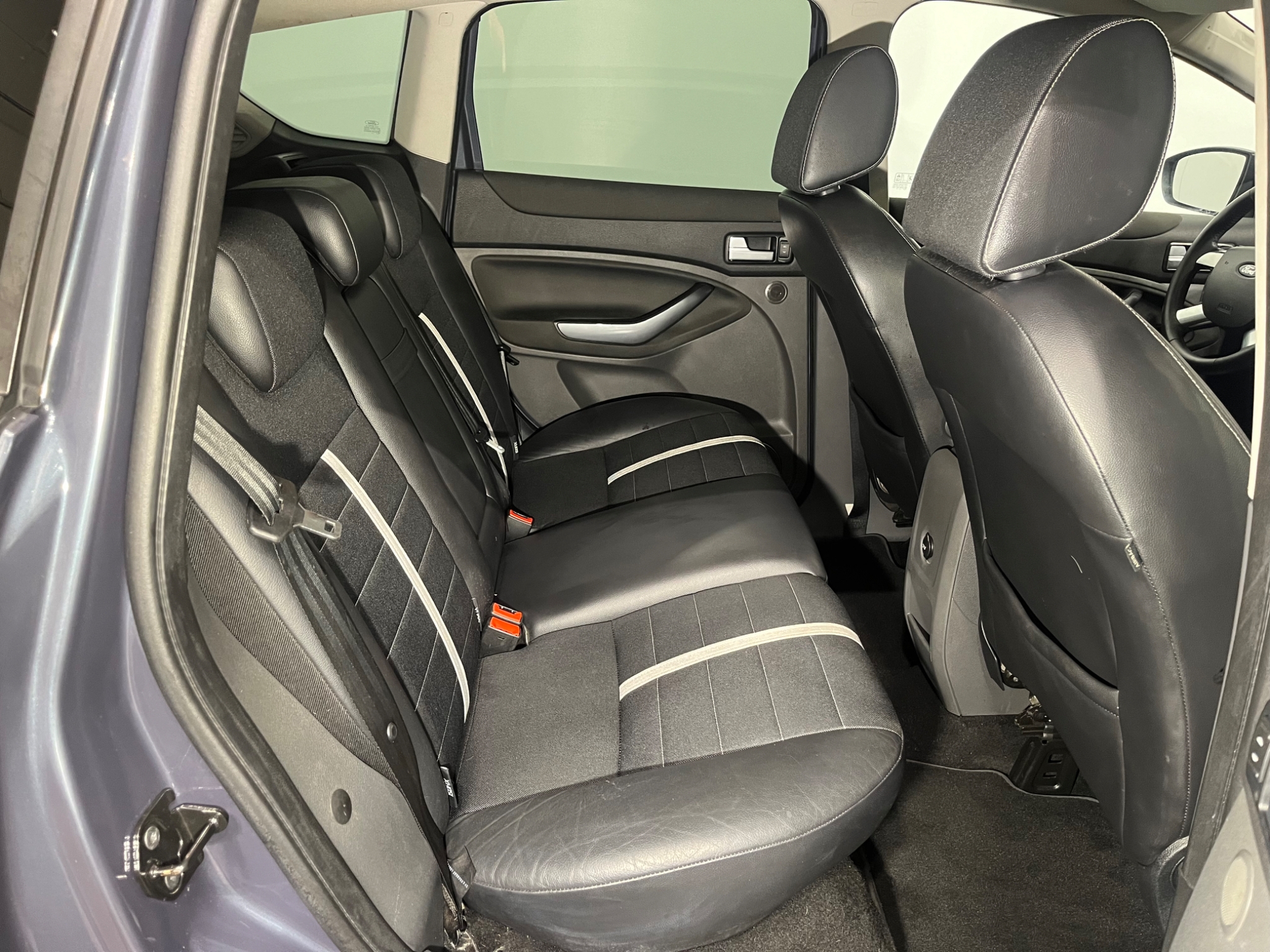 Ford Kuga 2011, bild 5/34