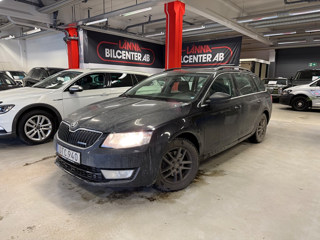 Skoda Octavia 1.6 TDI 1 ägare PDC Ny servad Kamrem bytt Bluetooth SoV