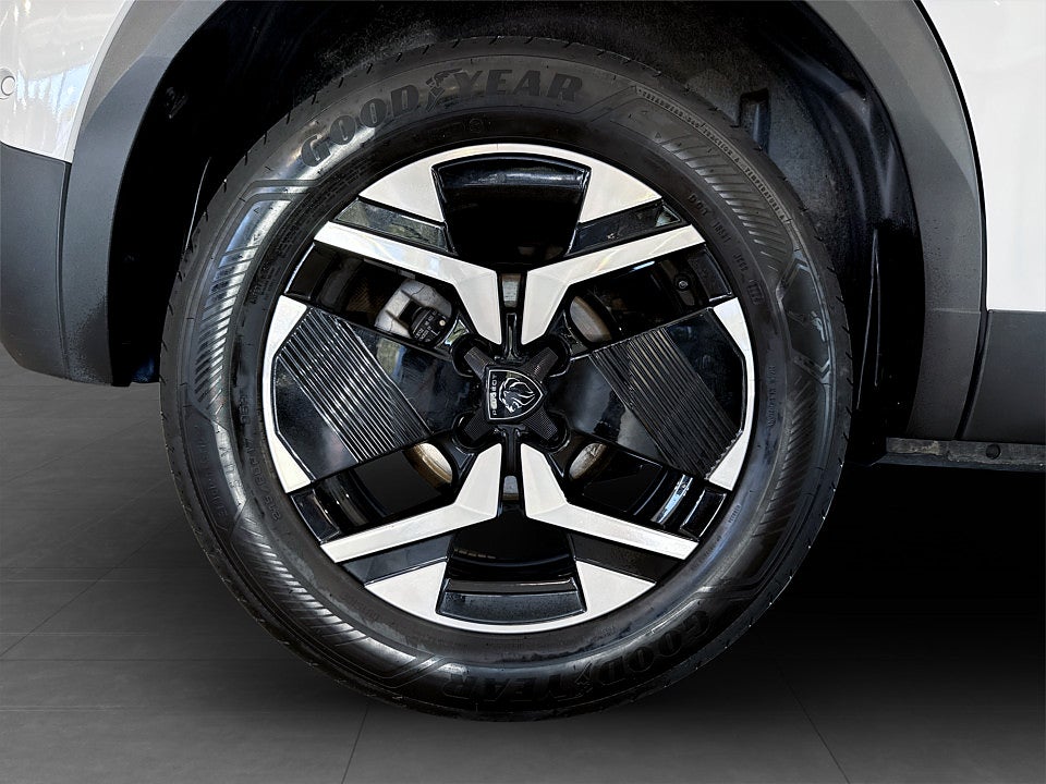 Bild på Peugeot 2008 GT 1.2 PT 130hk Aut B-KAMERA ELSTOL