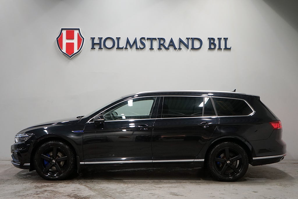 Volkswagen Passat GTE 218hk Executive Cockpit B-värme Drag
