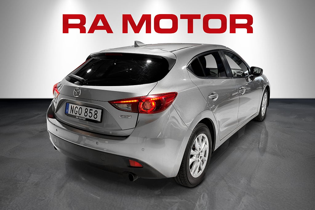 Mazda 3 Sport 2,0 SKYACTIV-G 120hk Vision Navi P-sensorer 2016