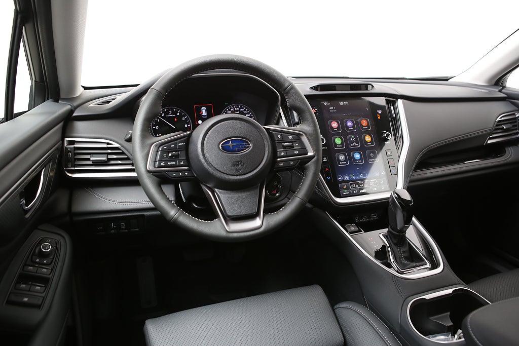 Subaru Outback Limited | 3 fria Service.