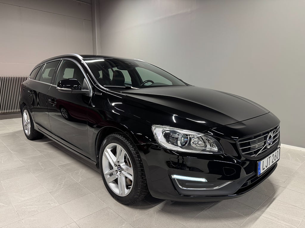 Volvo V60 D5 Plug-in Hybrid AWD Summum Polestar Navi Drag Eu6