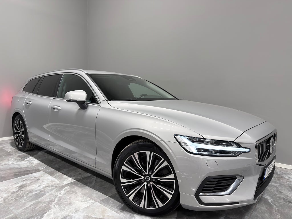 Volvo V60 Recharge T6 AWD/GPS/Kamera/Värmare/Drag/"Såld"