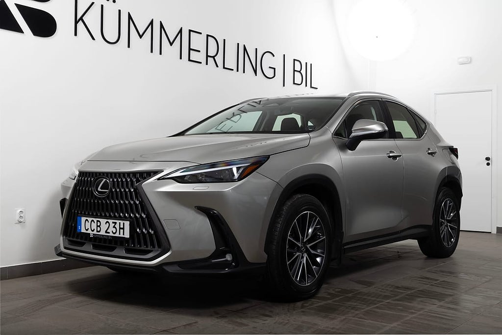 Lexus NX 350h AWD E-CVT 242hk Drag/Navi/Bkamera/Keyless