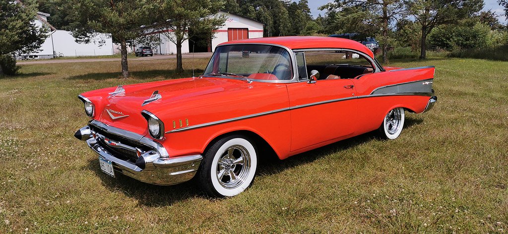 Chevrolet Bel Air Sport Coupé 2dr HT V8 327 Aut 400. 57