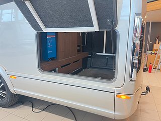 Husbil-integrerad Niesmann ARTO 88 F 7 av 31