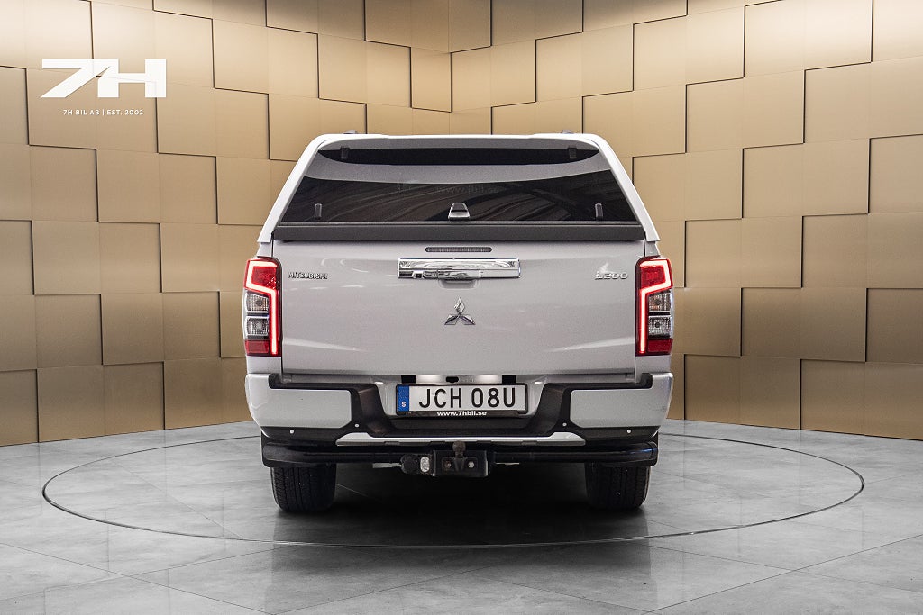 Mitsubishi L200 Dubbelhytt 2.2 Di-D 4WD Moms / Kåpa / Drag / 360 / Värm
