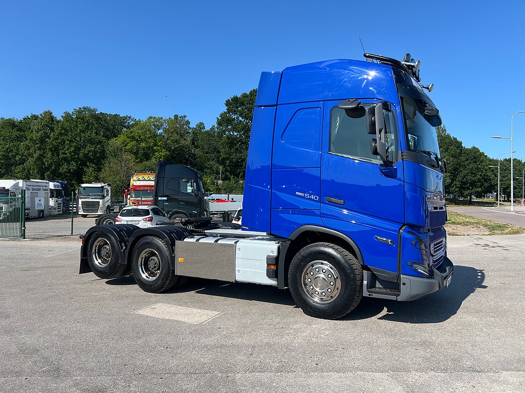 Volvo FH13 540 6x4 Dragbil Lyftbar Tandem Axel, Hydraulik, Fullutrust.