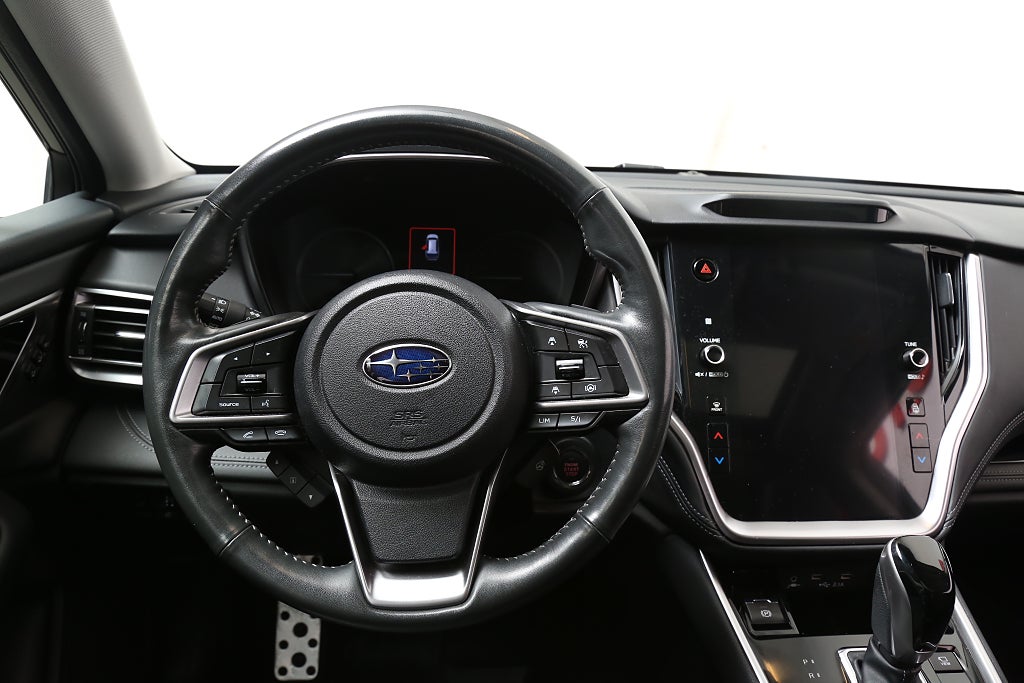 Subaru Outback 2,5i XFuel Touring AWD Skinn I Taklucka I H/K I Drag 2021