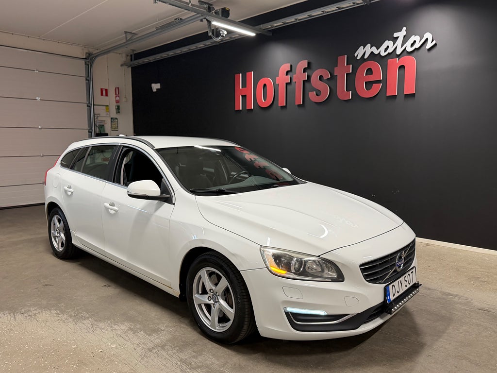 Volvo V60 D4 AWD Geartronic Momentum Business / Automat
