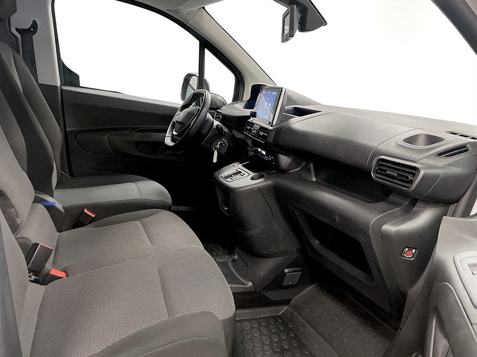 Bild på Peugeot e-Partner PRO+ Electric 50kWh L2 - DEMO