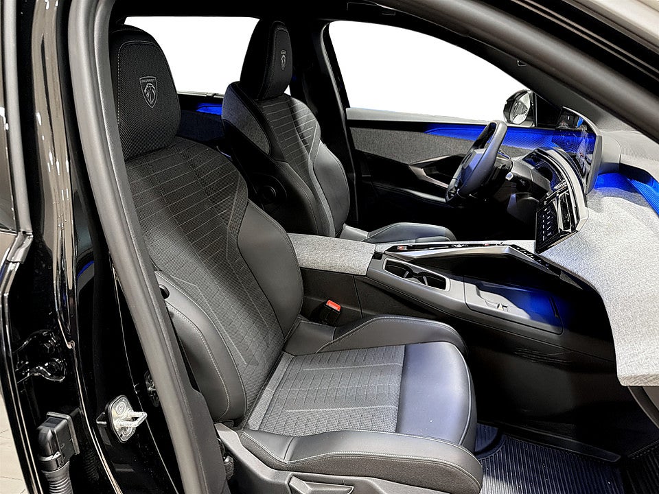 Bild på Peugeot E-5008 GT+ - DEMO