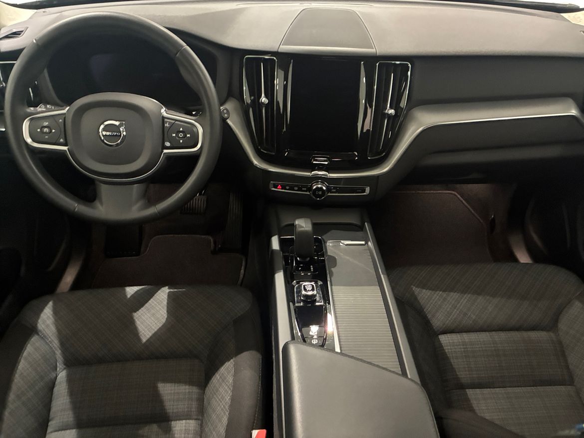 Volvo XC60 Recharge T6 Core Edition 2023, bild 6/10