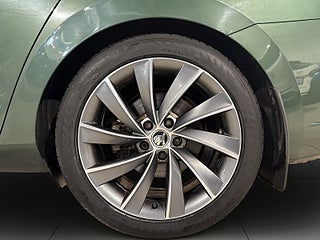 Skoda Superb Kombi TDI 4×4 Business Edt L&K Dvärm Canton Drag SoV – bild 14