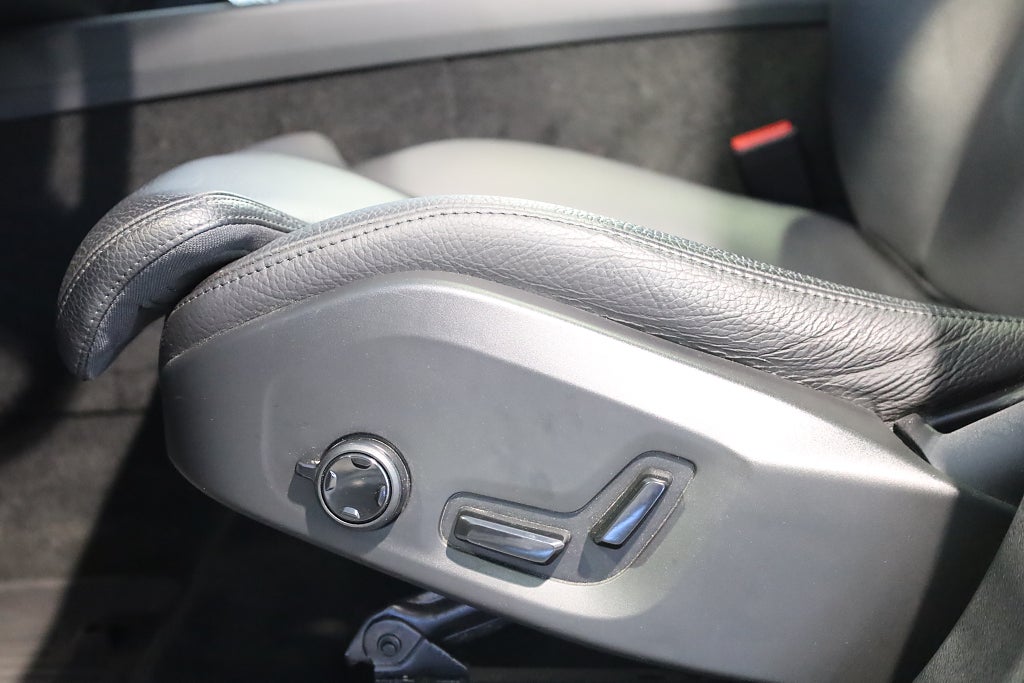 Volvo XC60 Recharge T8 AWD Inscription Orrefors Pano H&K 360° 2021