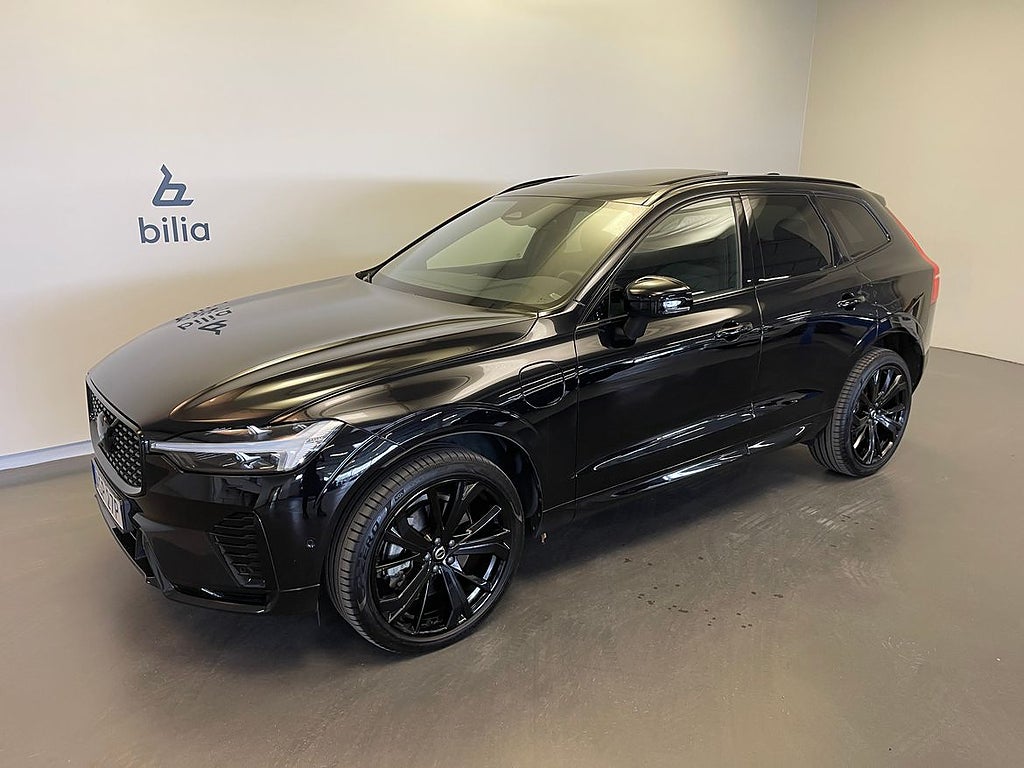 Volvo XC60 T6 Plus Black Edition / Tonade rutor / Harman...