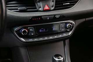 Halvkombi Hyundai i30 19 av 25