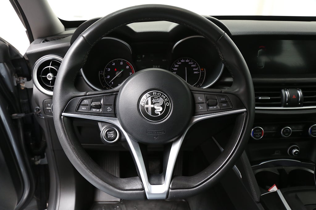 Alfa Romeo Stelvio 2,0 Turbo 16V Q4 200hk AWD Aut 2018