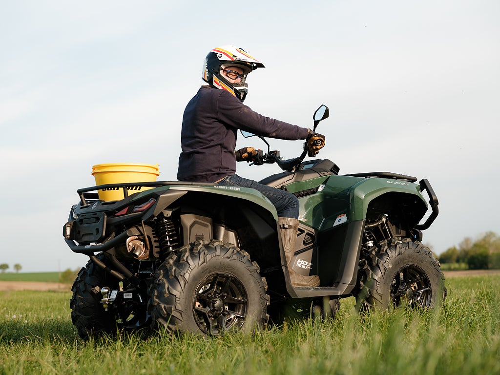 Can-Am Outlander Pro HD 7 ABS Plog på köpet!  *Lagermaskin* 