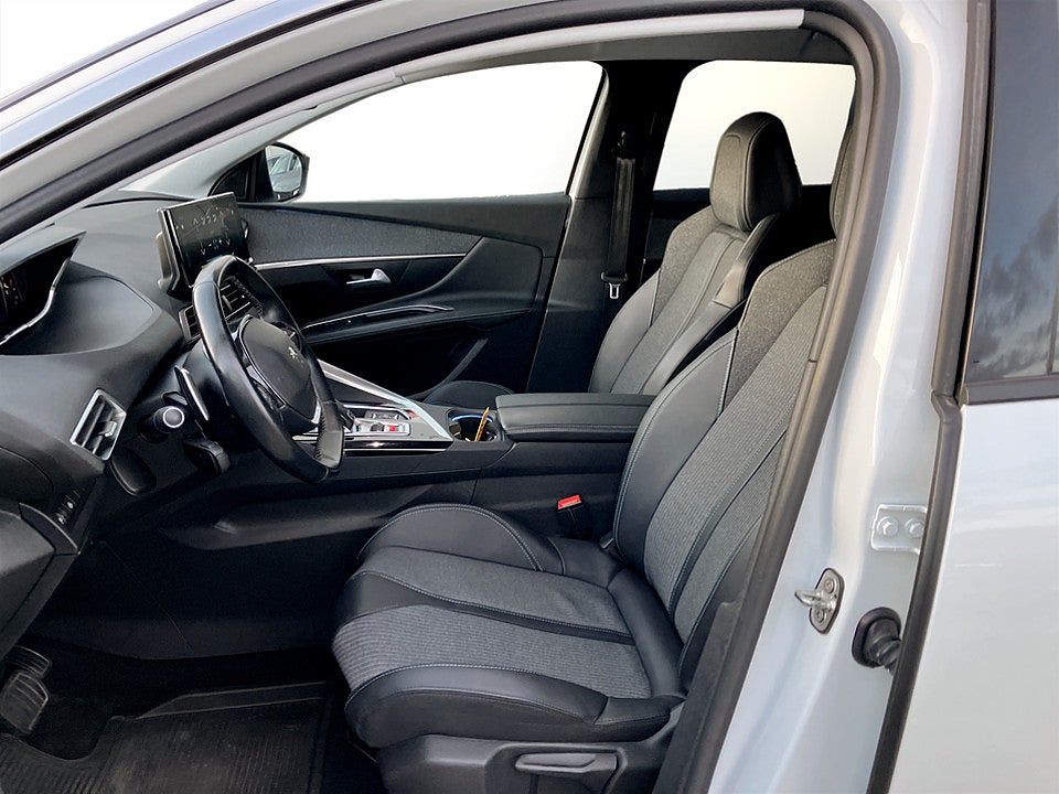 Bild på Peugeot 3008 Allure 1.2 PT 130hk Aut B-KAMERA 