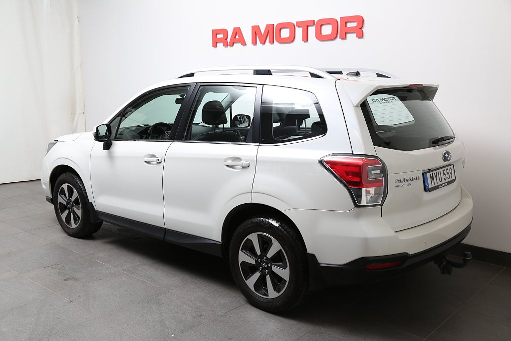 Subaru Forester 2,0D 147hk XE AWD Aut Panorama Skinn Drag