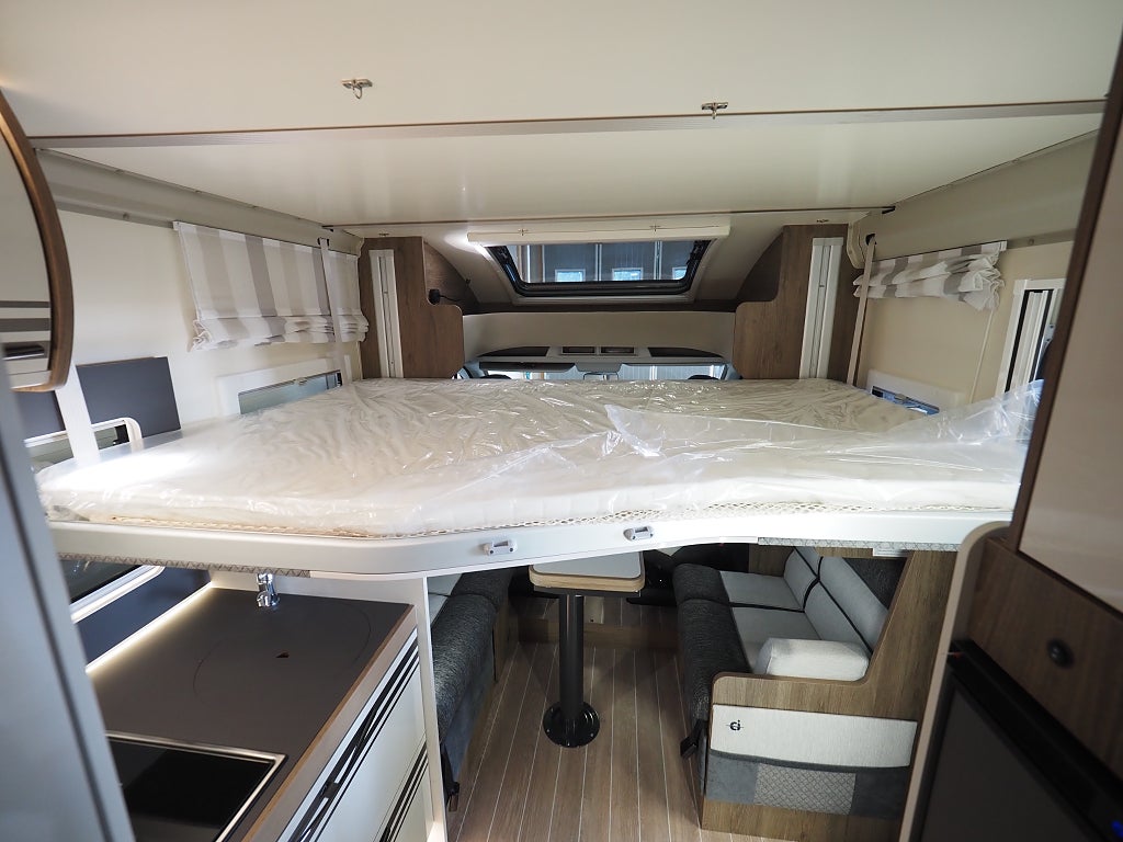 Ci Magis 67 XT  Aut I Solcell I Backkamera I Queensbed