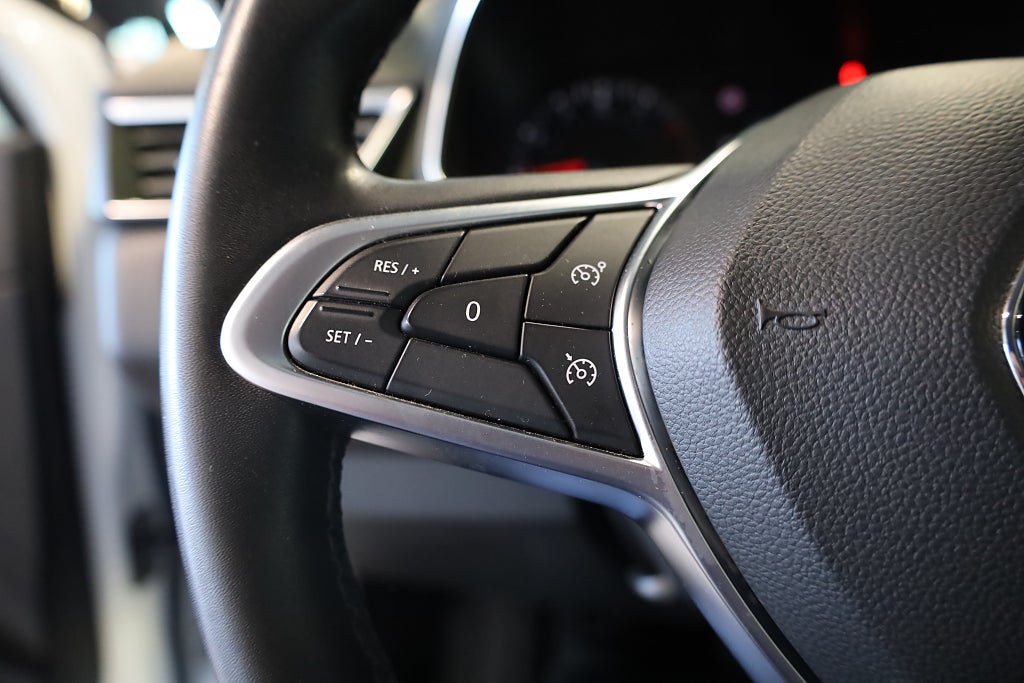 Renault Clio 1.0 TCe Zen 100HK CarPlay M-Värme PDC 2020