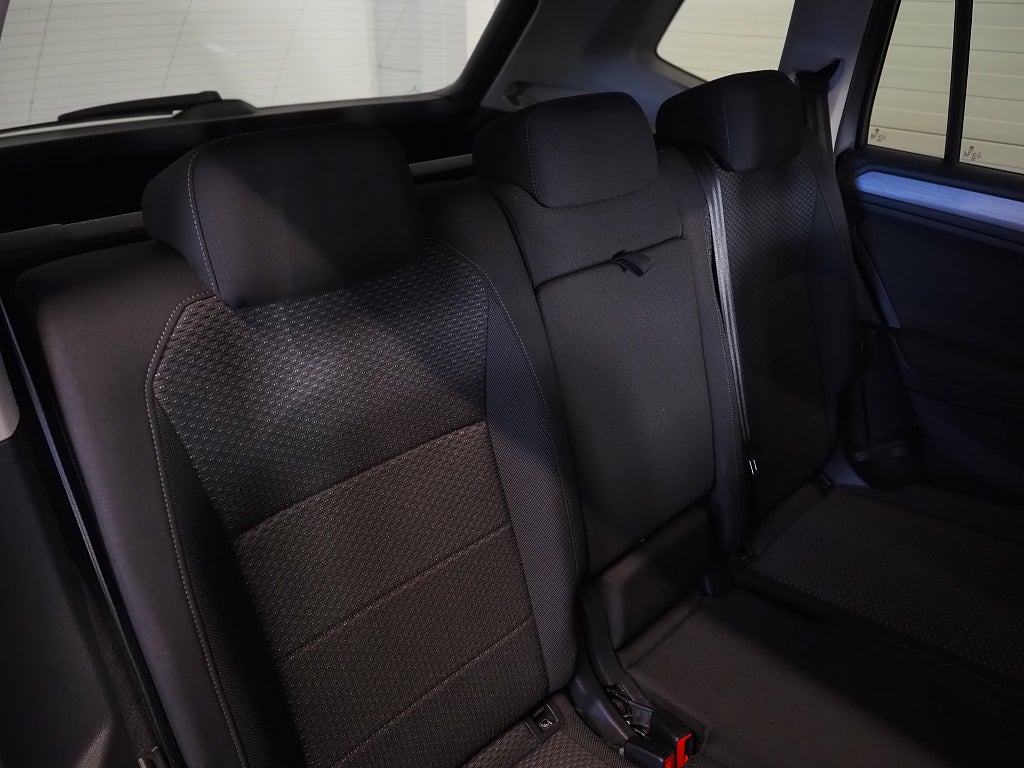 Volkswagen Tiguan Allspace 2.0 TSI 4Motion 190hk R-Line P-Värm Drag B-Kam