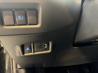 Toyota C-HR Hybrid CVT Executive/Drag/Mvärm/Navi/BKamera/JBL