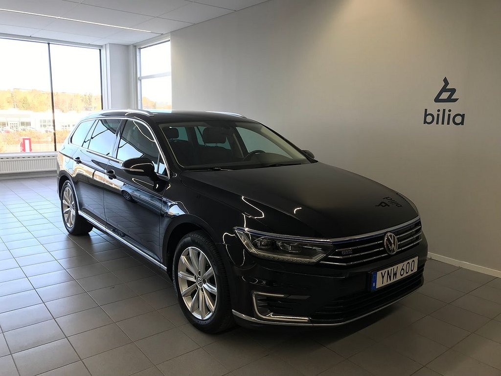 Volkswagen Passat Sportscombi GTE Sportcombi Laddhybrid Läder Backkamera