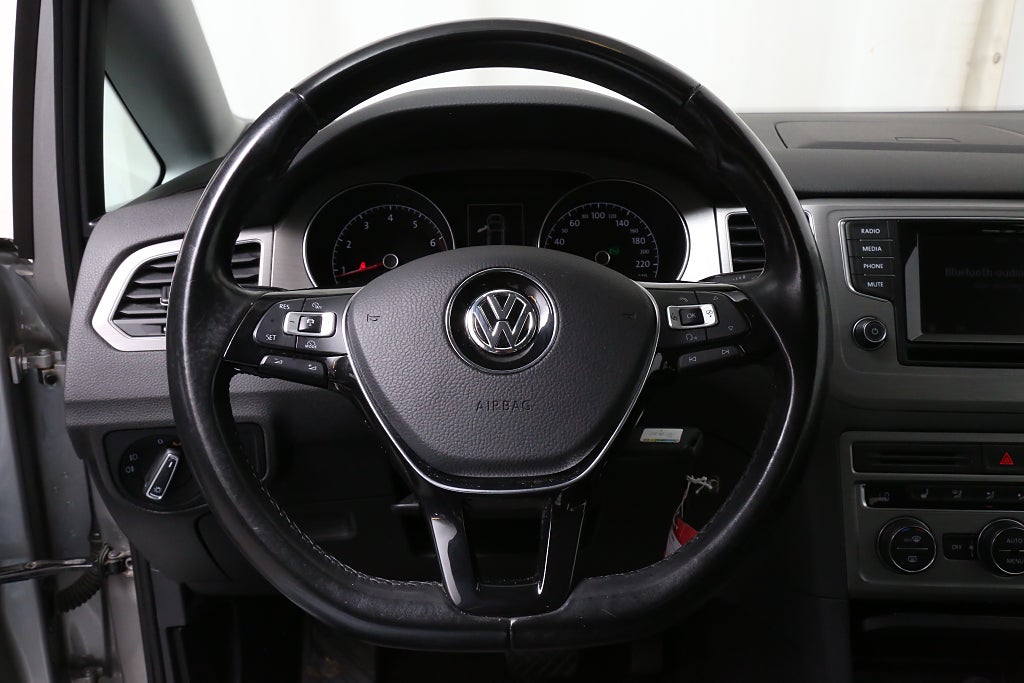 Volkswagen Golf Sportsvan 1,4 TSI 125hk Masters DSG Kamera 1ägare Drag 2015