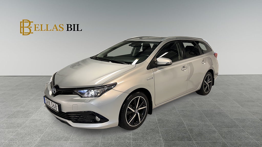 Toyota Auris TOURING SPORTS HYBRID  e-CVT 136HK KAMERA NAVI M-VÄRM