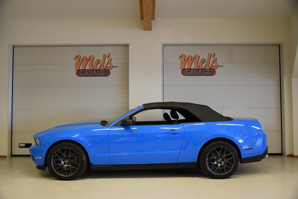 Ford Mustang Convertible Pigg V6 motor och automat trevlig sommarbil