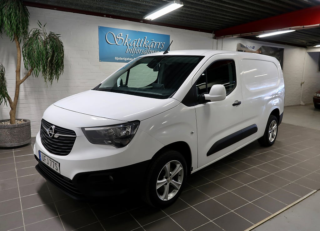 Opel Combo Cargo XL 1.5 BlueHDi 3 sitt platser Ny kamrem