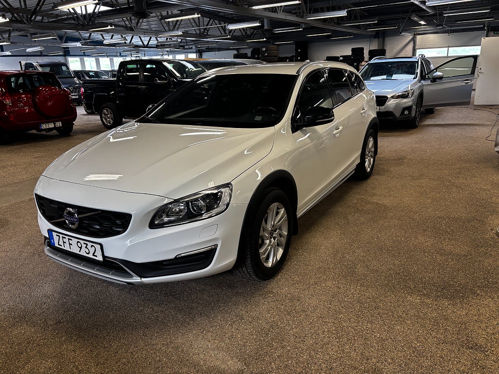 Volvo V60 Cross Country D4 Aut Classic Momentum Backkamera Drag