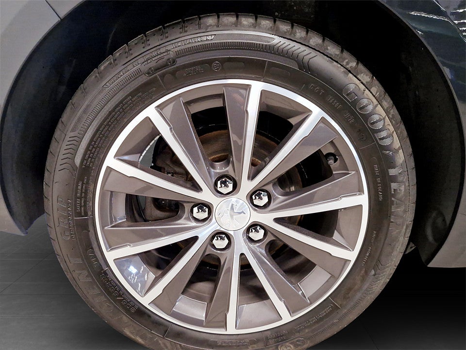 Bild på Peugeot 308 sw SW Allure 1.2 PT 130hk PANORAMA