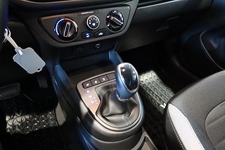 Halvkombi Hyundai i10 15 av 20