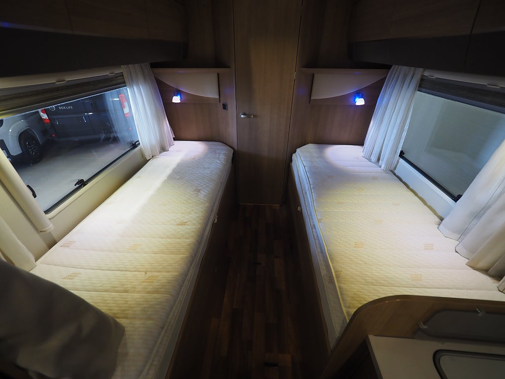 Hymer T 668 CL Bianco Line Låga Långbäddar I AUT I 3850kg 2015