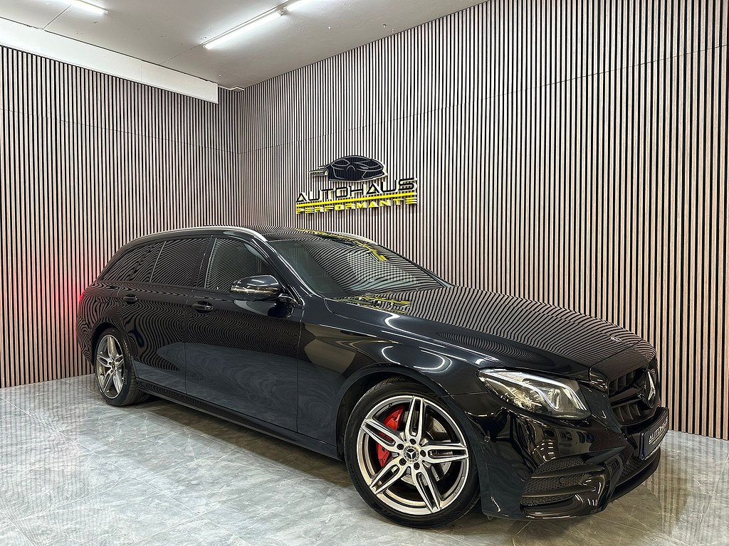 Mercedes-Benz E 220 AMG Panoramatak Widescreen RESERVERAD!