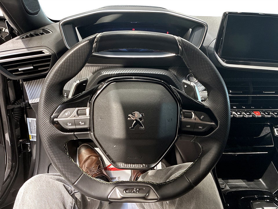 Bild på Peugeot 2008 GT 1.2 PT 130hk Aut B-KAMERA CARPLAY NAVI