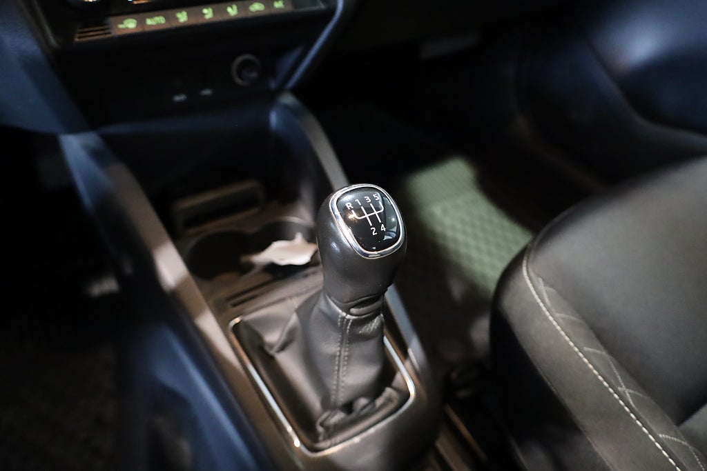 Skoda Fabia 1.2 TSI Style M-Värme CarPlay PDC Blåtand 2017