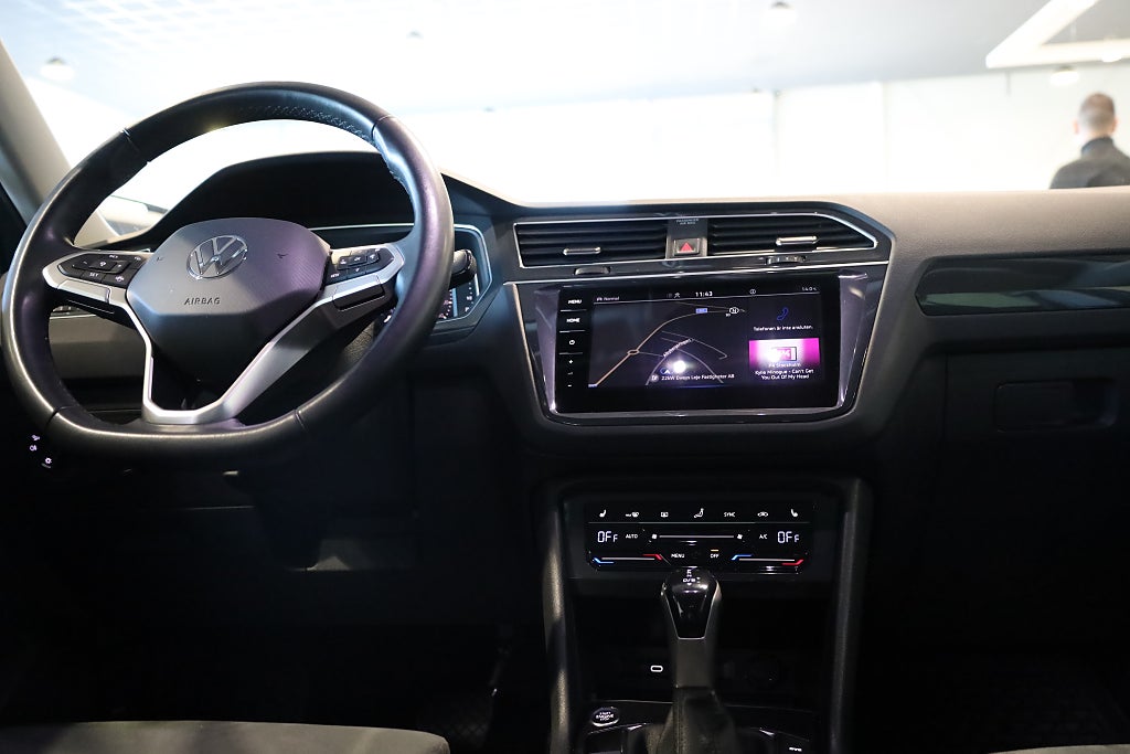 Volkswagen Tiguan eHybrid 1.4 TSI Automat Elegance / Drag / Moms / PHEV 2024