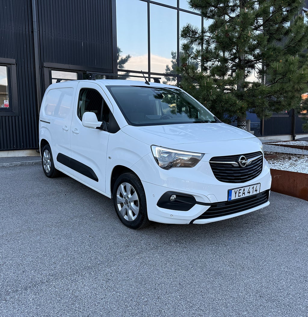 Opel Combo Såld…..Cargo 1.5  Euro 6 MOMSBIL/Ny besiktad/Ny servad