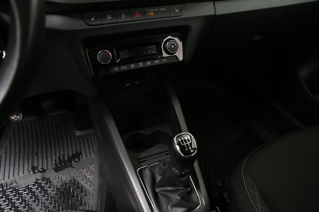 Skoda Fabia 1,2 TSI 90hk Style Kombi Motorvärmare 2016